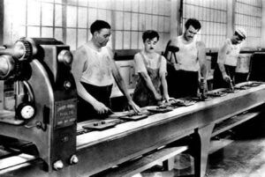 Charlot les temps modernes 1